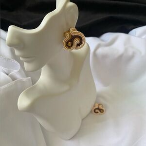 Elegant Gold and Black Earrings